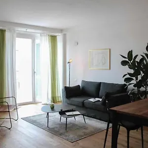 Waterfront Balcony I Grani 1 Style Appartamento